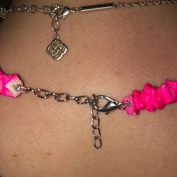 hot pink puka shell necklace - Picture 3 of 3